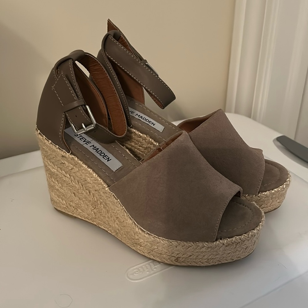 Steve Madden wedges